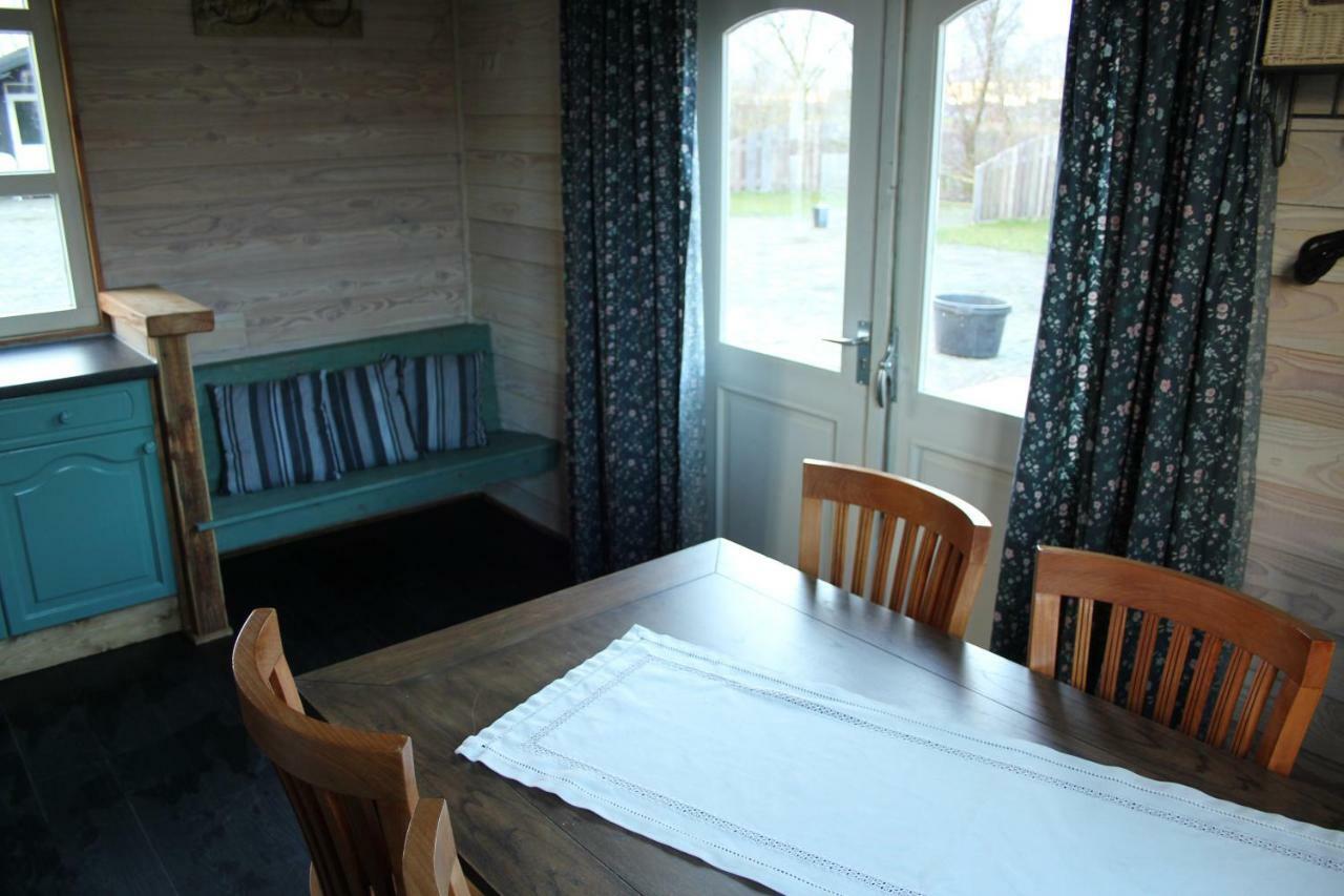Chalet - Camping 'T Dekske Wintelre 외부 사진